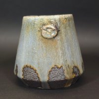 Vase en grès émaillé- expression brute et élégance naturelle