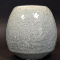 Vase en grès artisanal-minimalisme et poésie brute